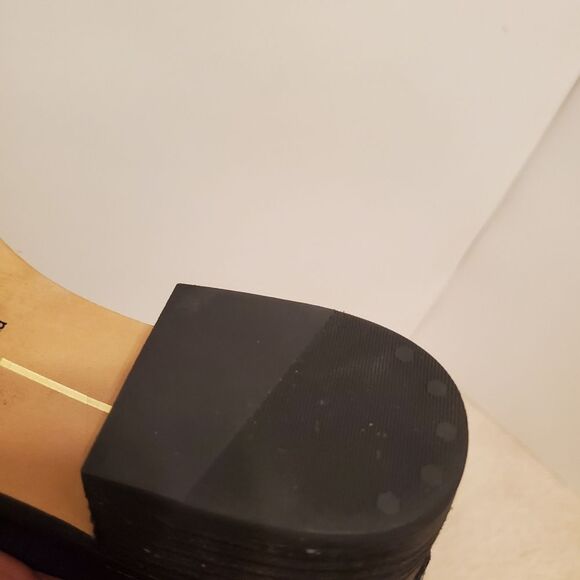 Dolce Vita Women's Booties Size 8.5 Black Suede Laser Cut Slip-On Ankle Boots - Picture 8 of 9